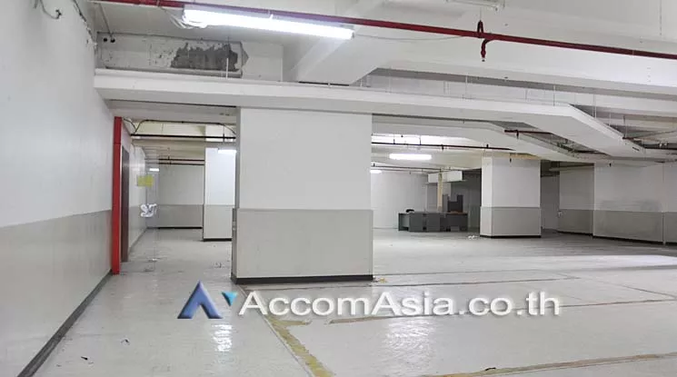 7  Retail / Showroom For Rent in Silom ,Bangkok BTS Chong Nonsi at Paso Tower AA15410
